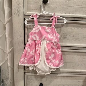 Little English Pink and White bubble